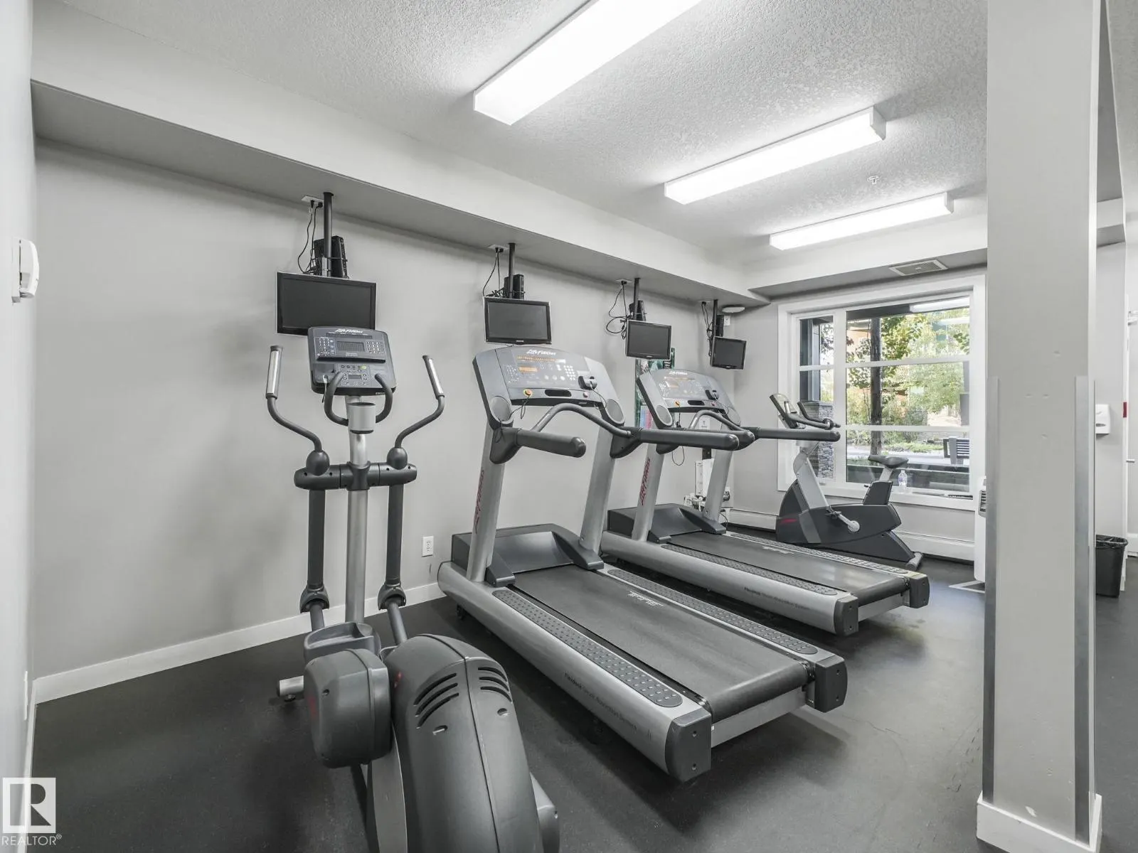 #316 2588 ANDERSON WY SW