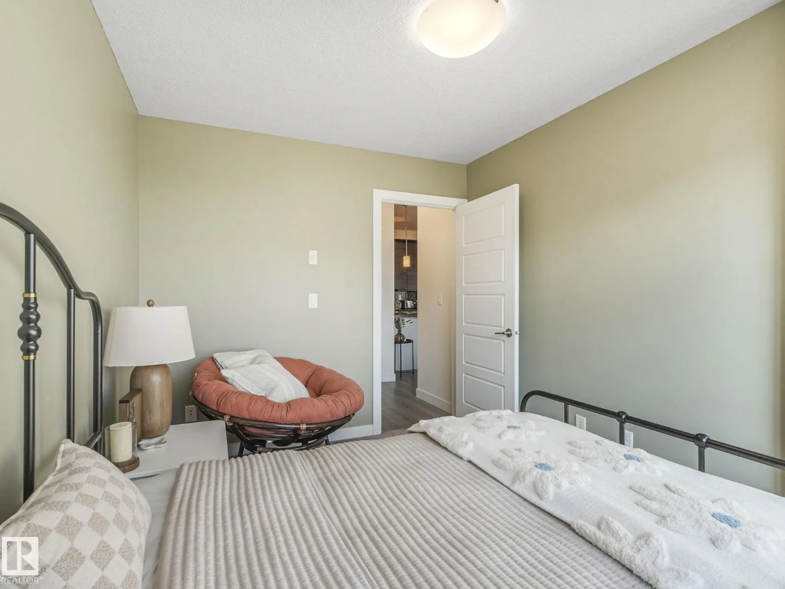 #316 2588 ANDERSON WY SW