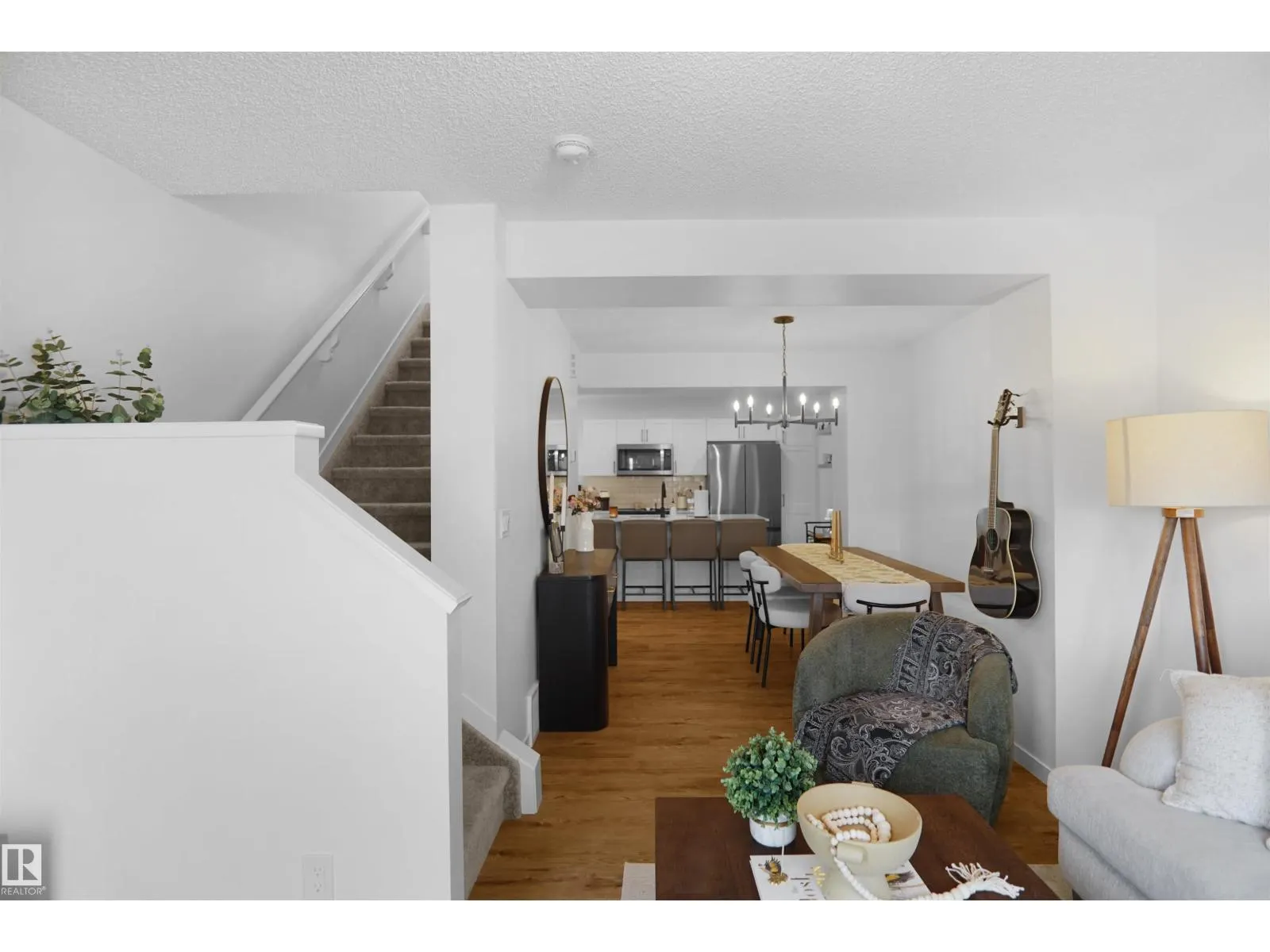 #29 1025 SECORD PROMENADE PM NW