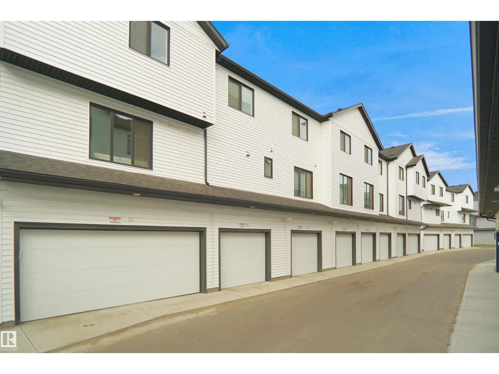 #29 1025 SECORD PROMENADE PM NW
