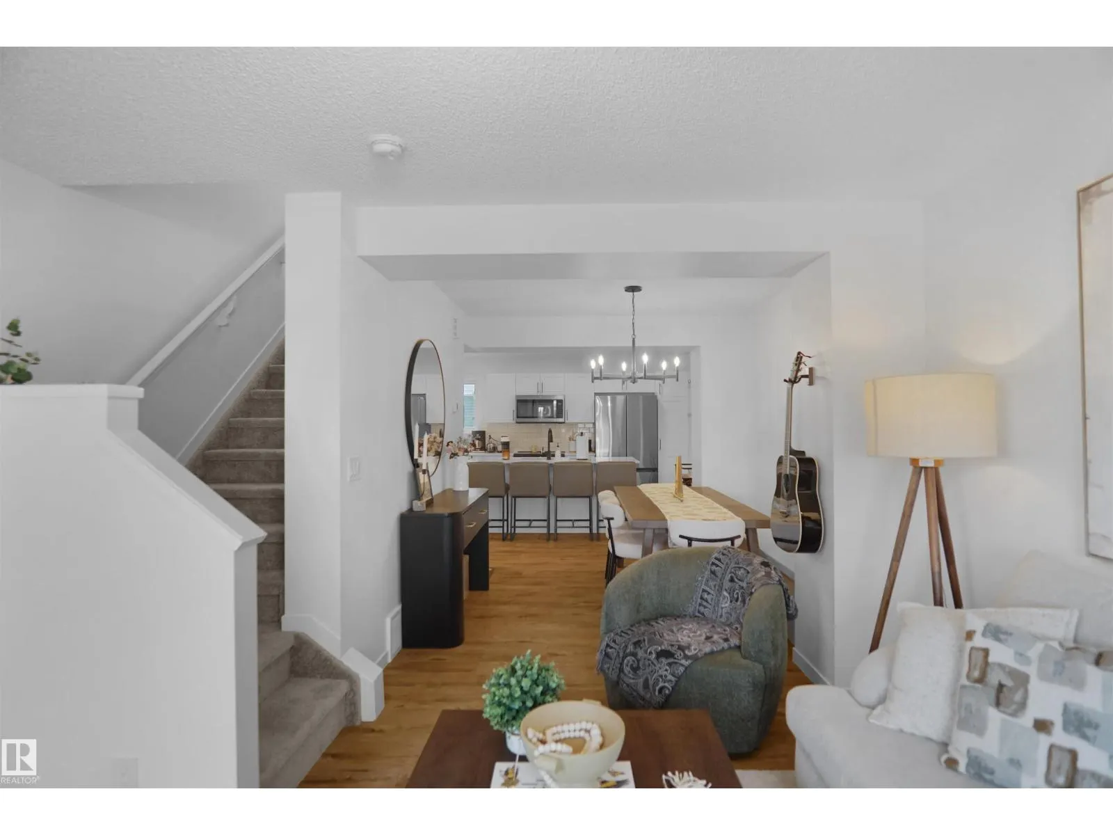 #29 1025 SECORD PROMENADE PM NW