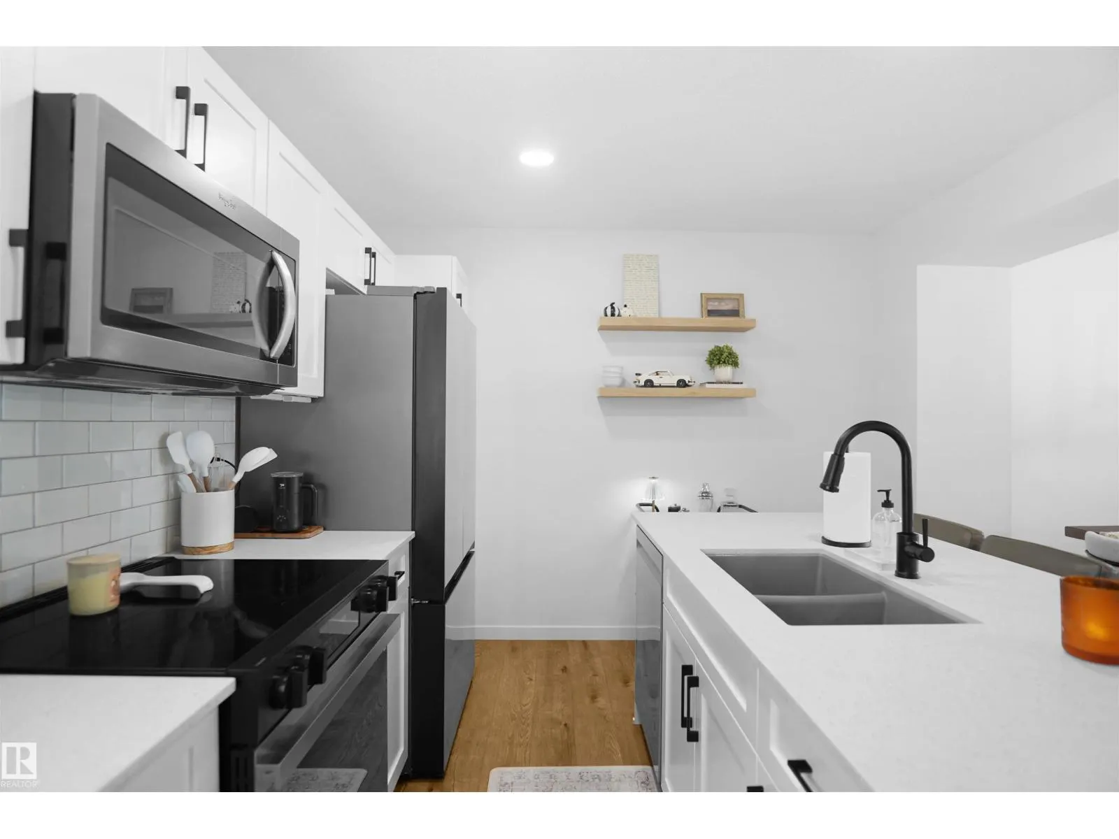 #29 1025 SECORD PROMENADE PM NW