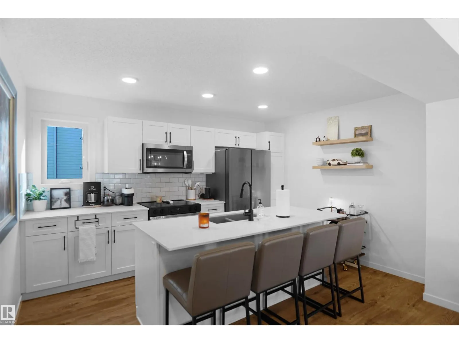 #29 1025 SECORD PROMENADE PM NW