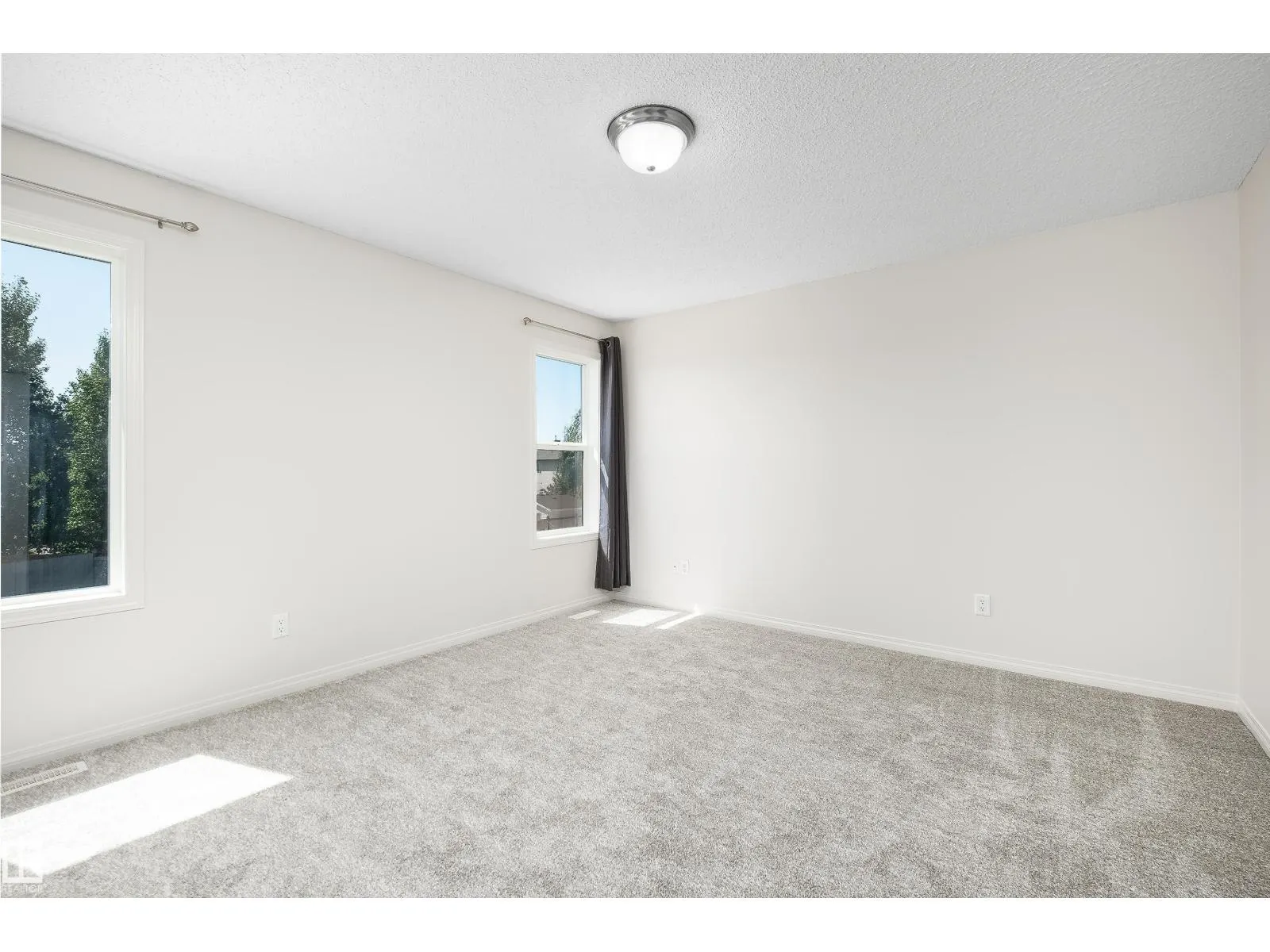 243 SOUTHWICK WY