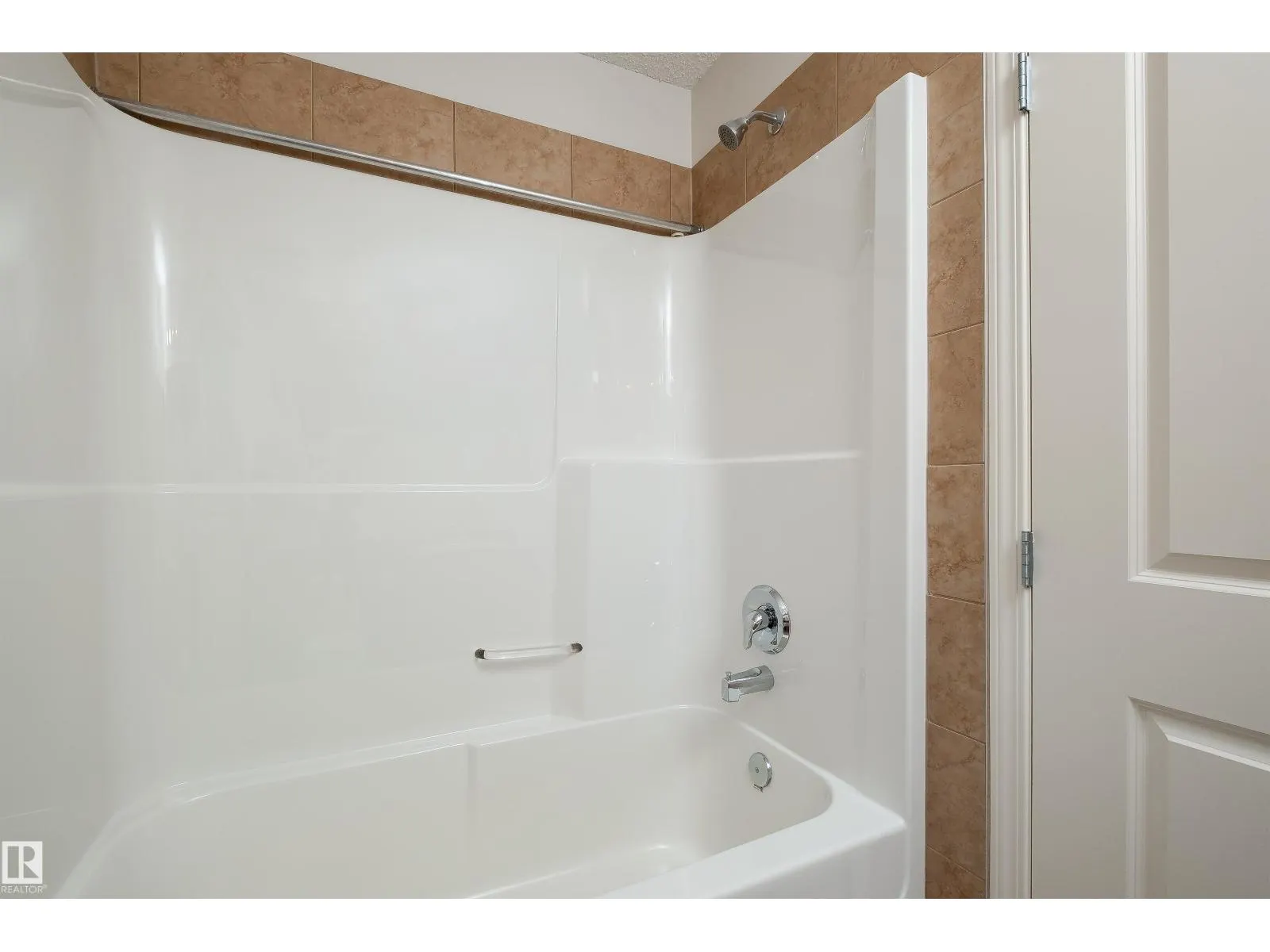 243 SOUTHWICK WY