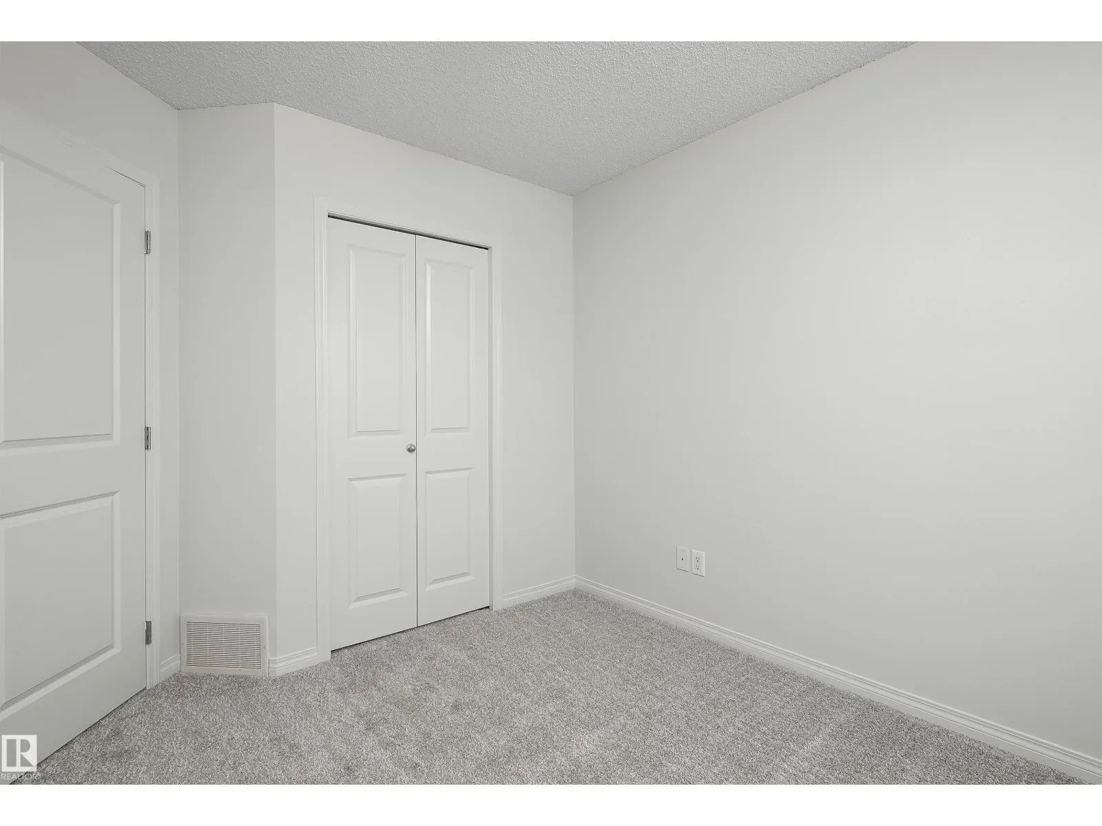 243 SOUTHWICK WY