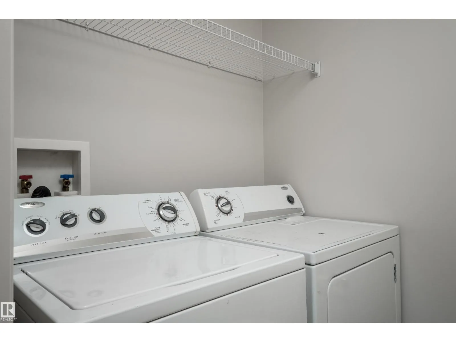 243 SOUTHWICK WY