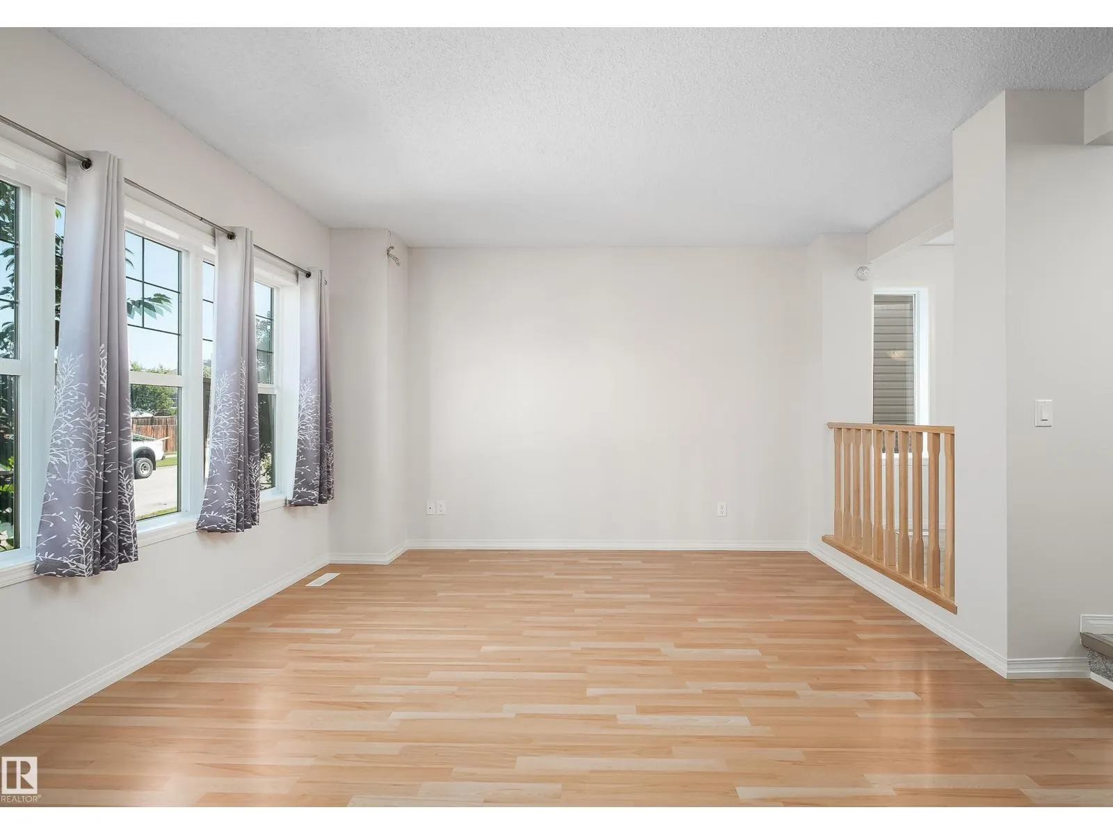 243 SOUTHWICK WY