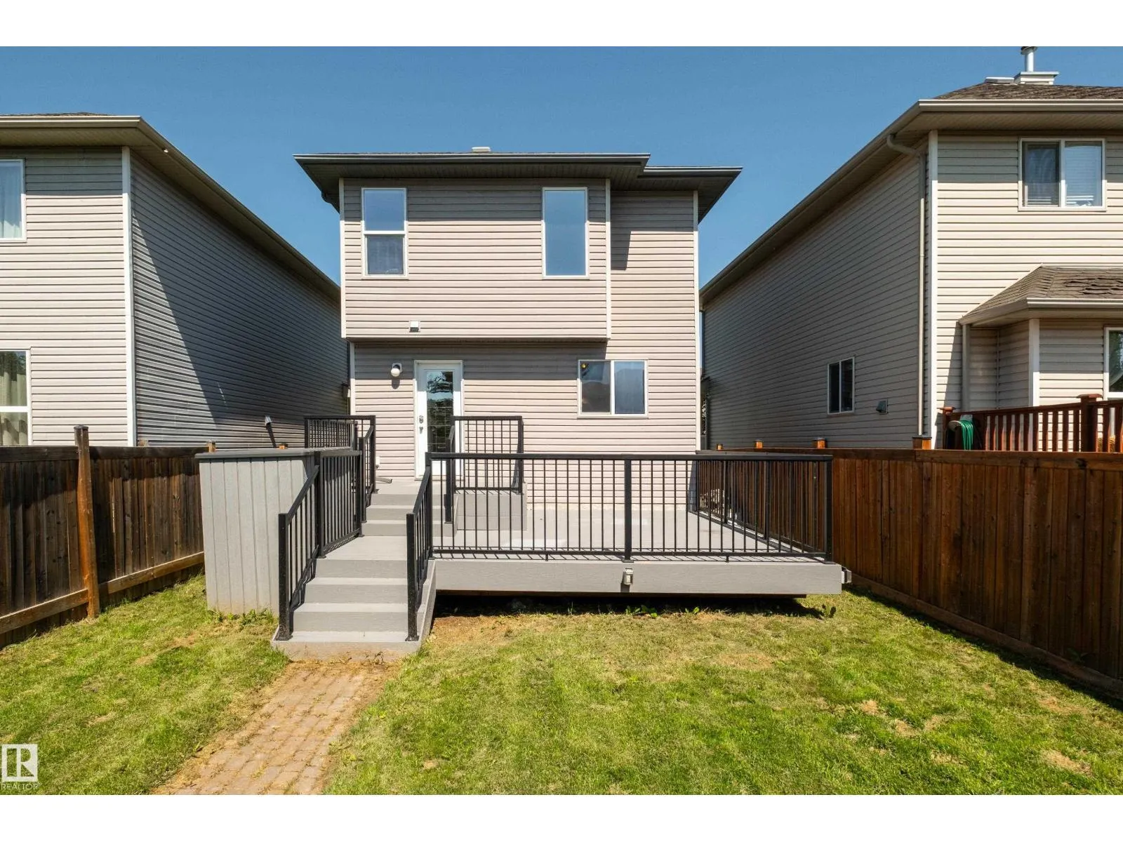 243 SOUTHWICK WY