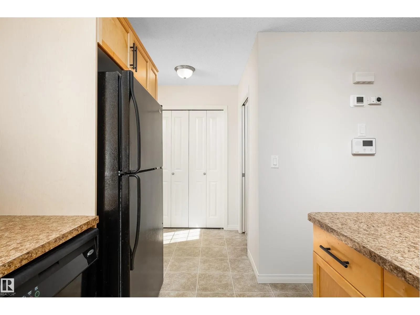 243 SOUTHWICK WY