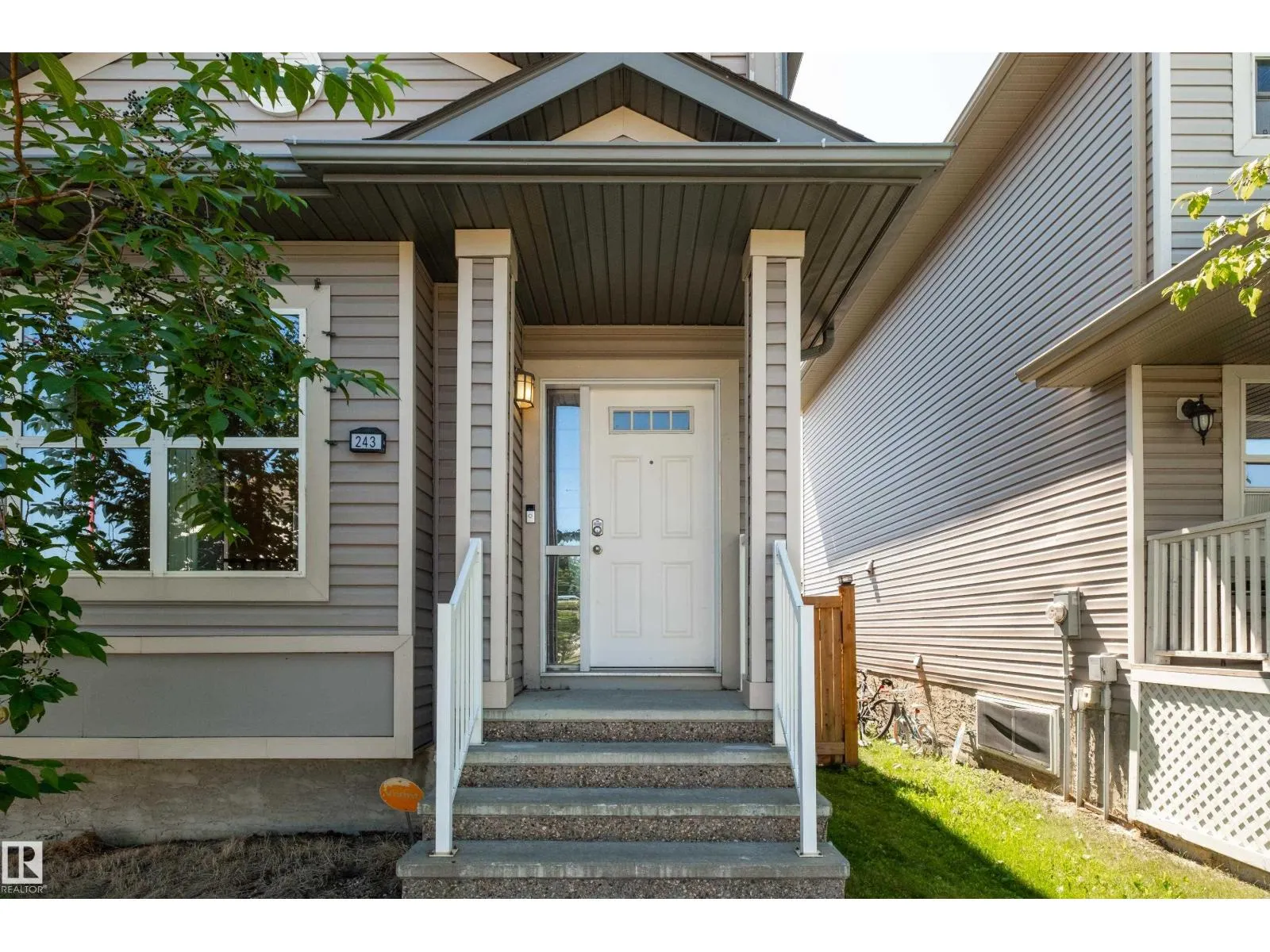 243 SOUTHWICK WY