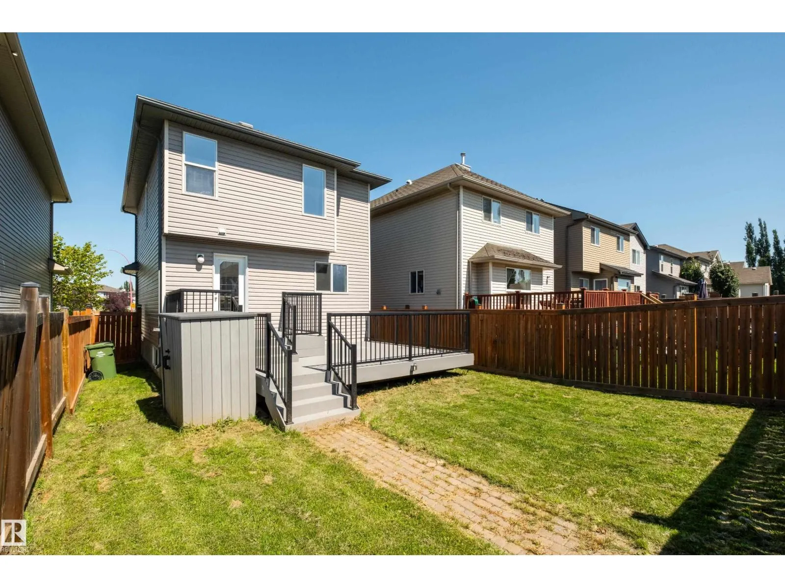243 SOUTHWICK WY