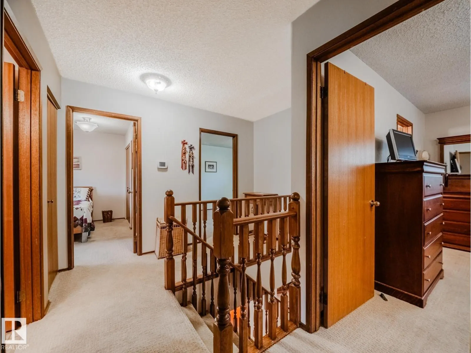 14 GREENBRIAR CR