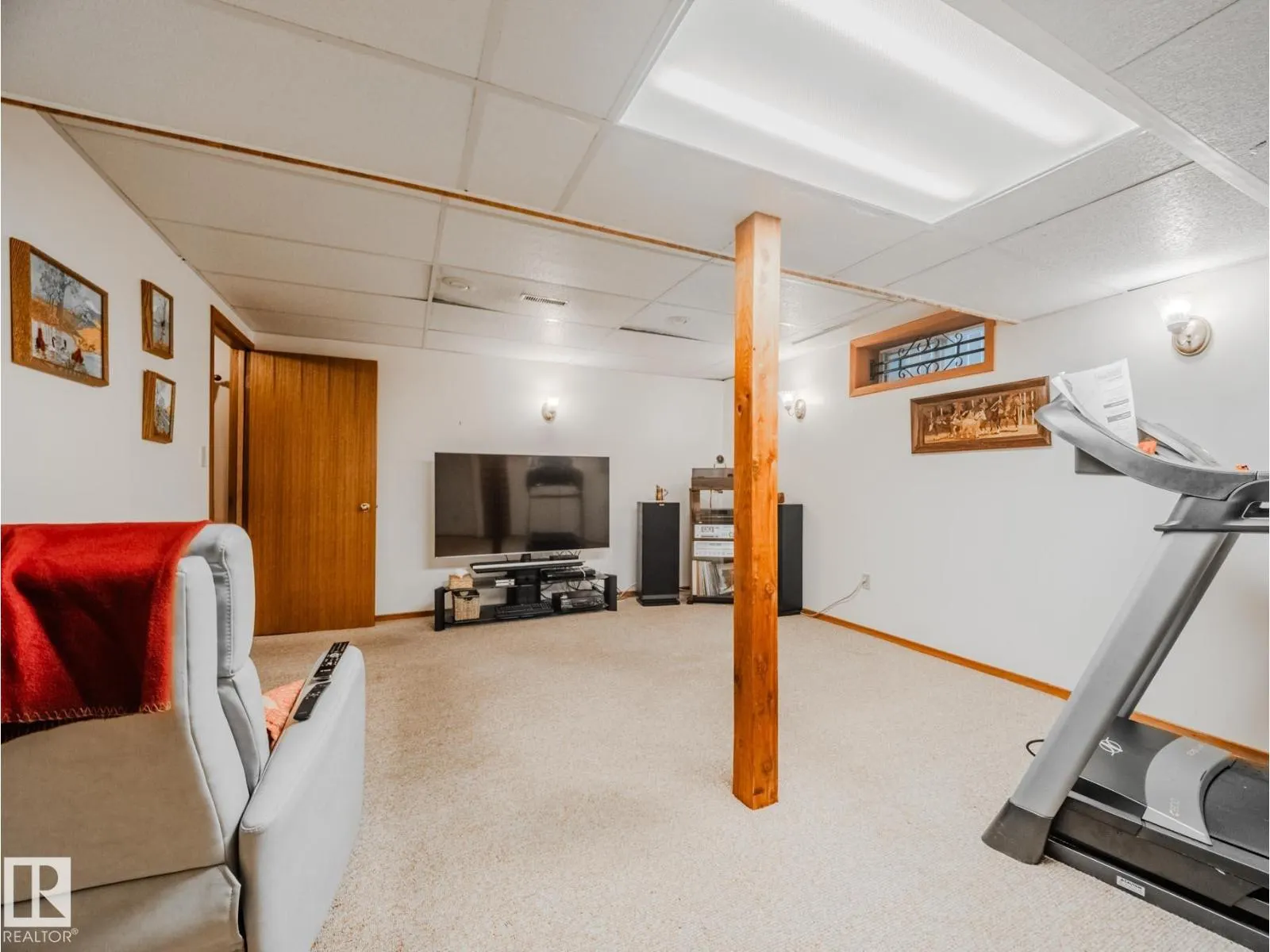 14 GREENBRIAR CR