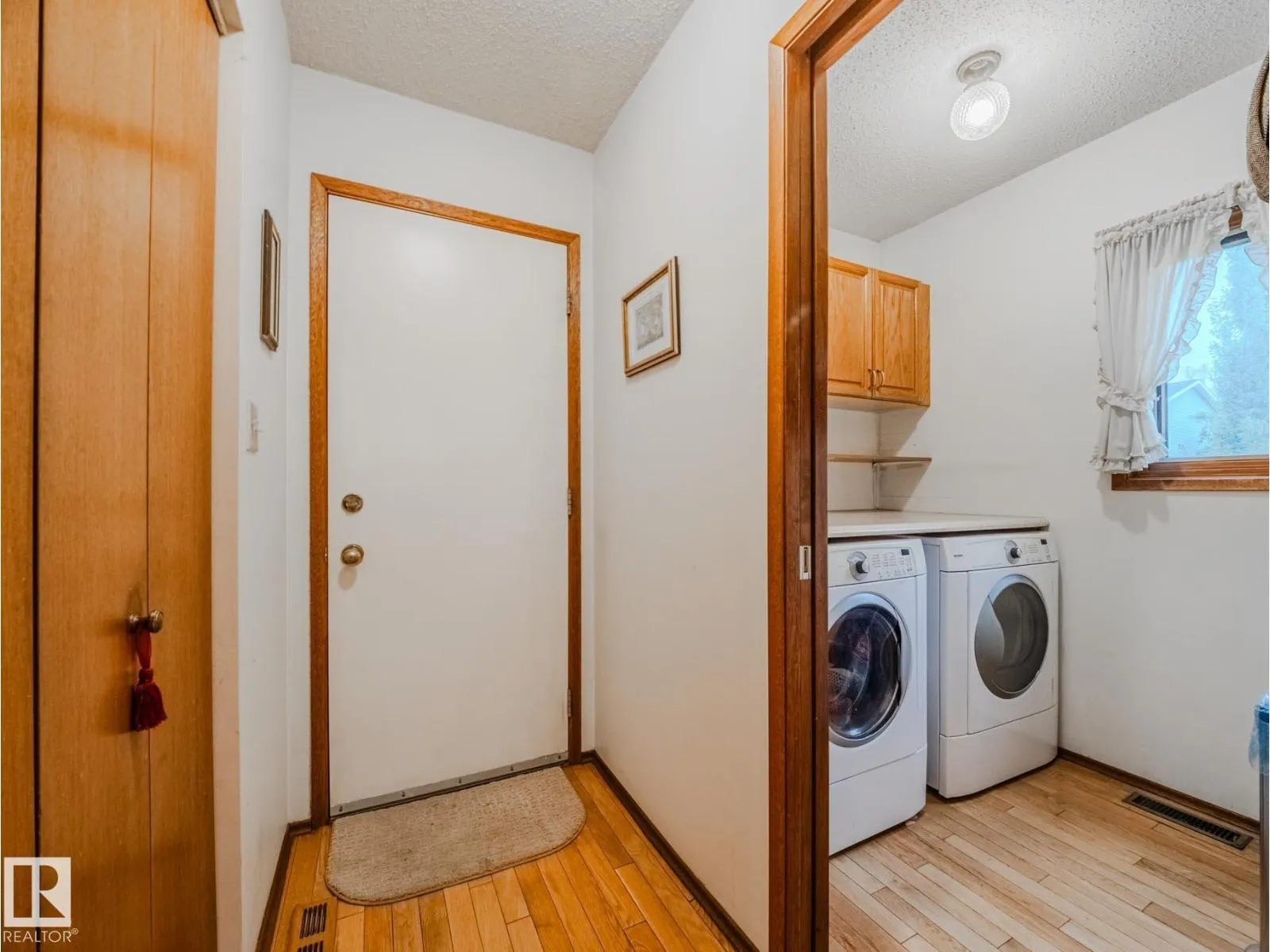 14 GREENBRIAR CR