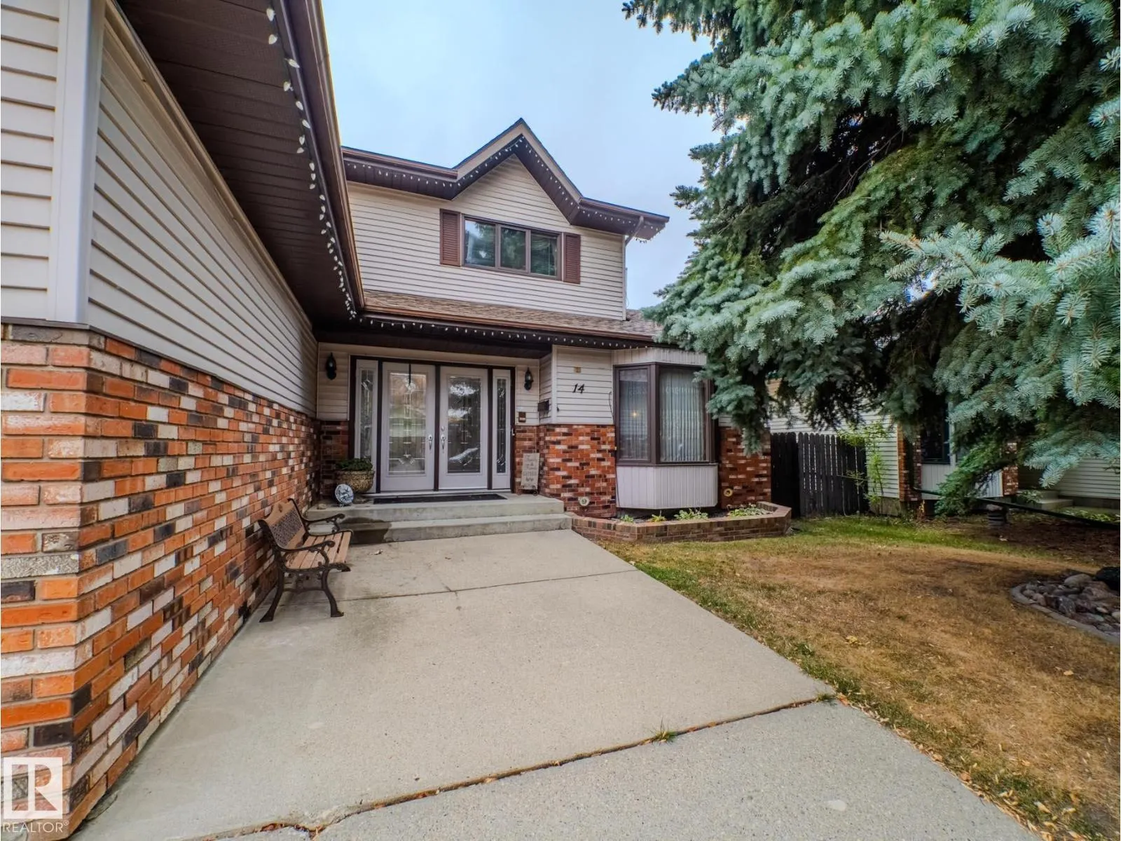 14 GREENBRIAR CR