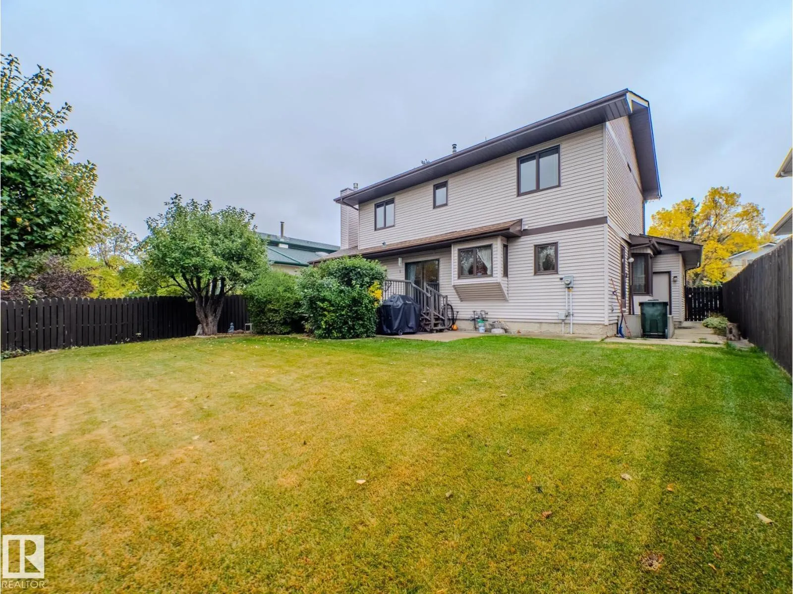 14 GREENBRIAR CR