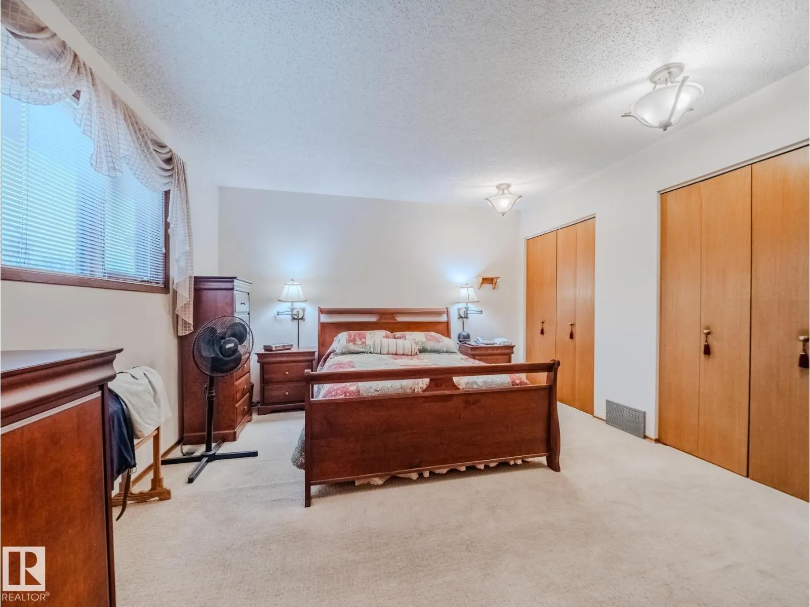 14 GREENBRIAR CR