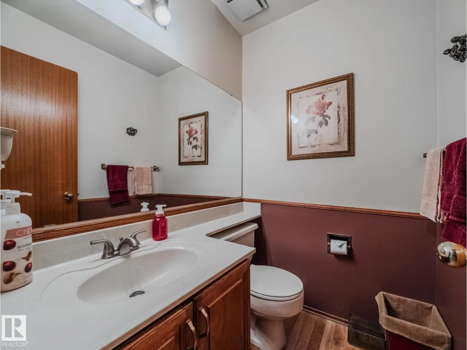 14 GREENBRIAR CR