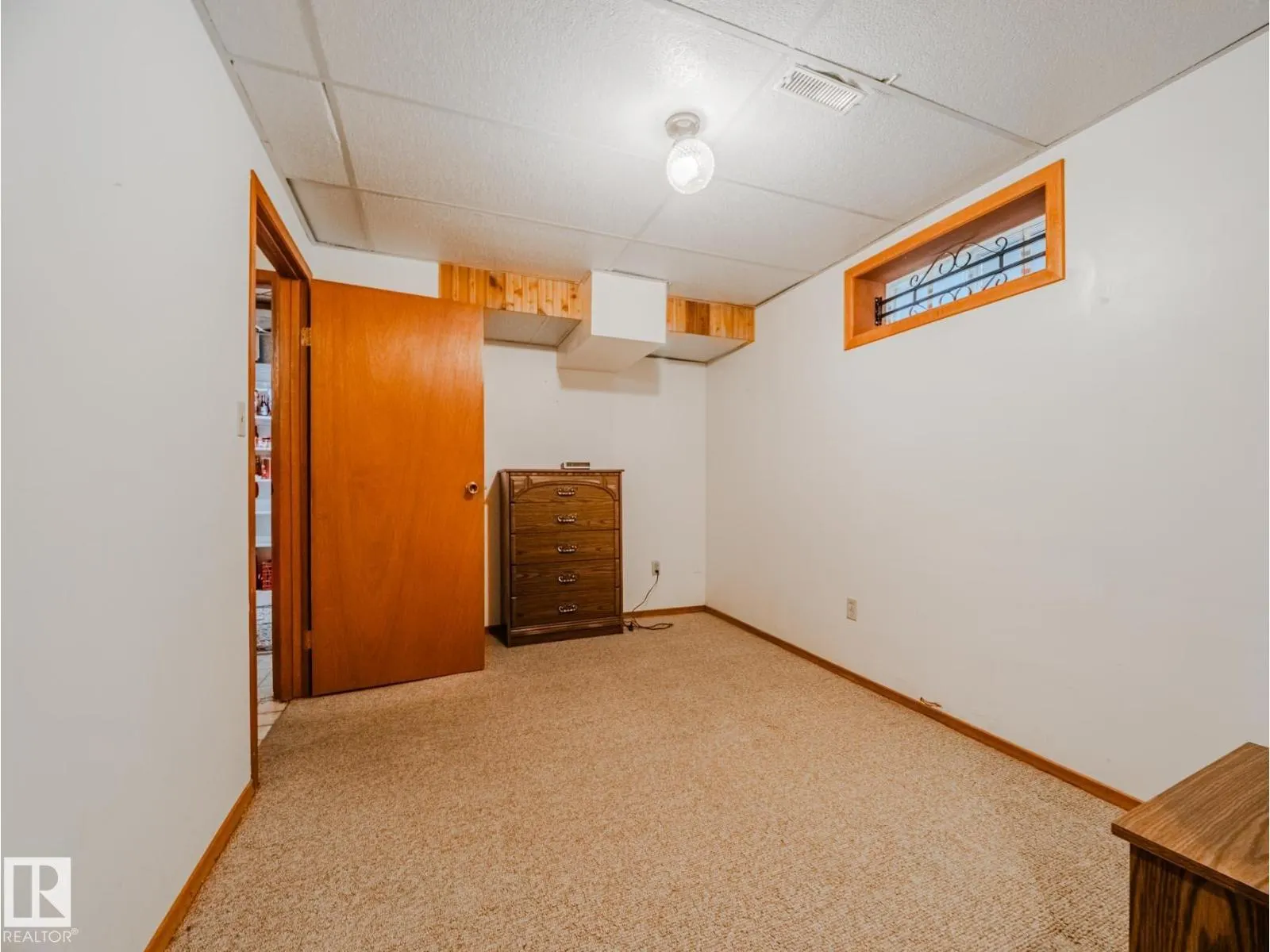 14 GREENBRIAR CR