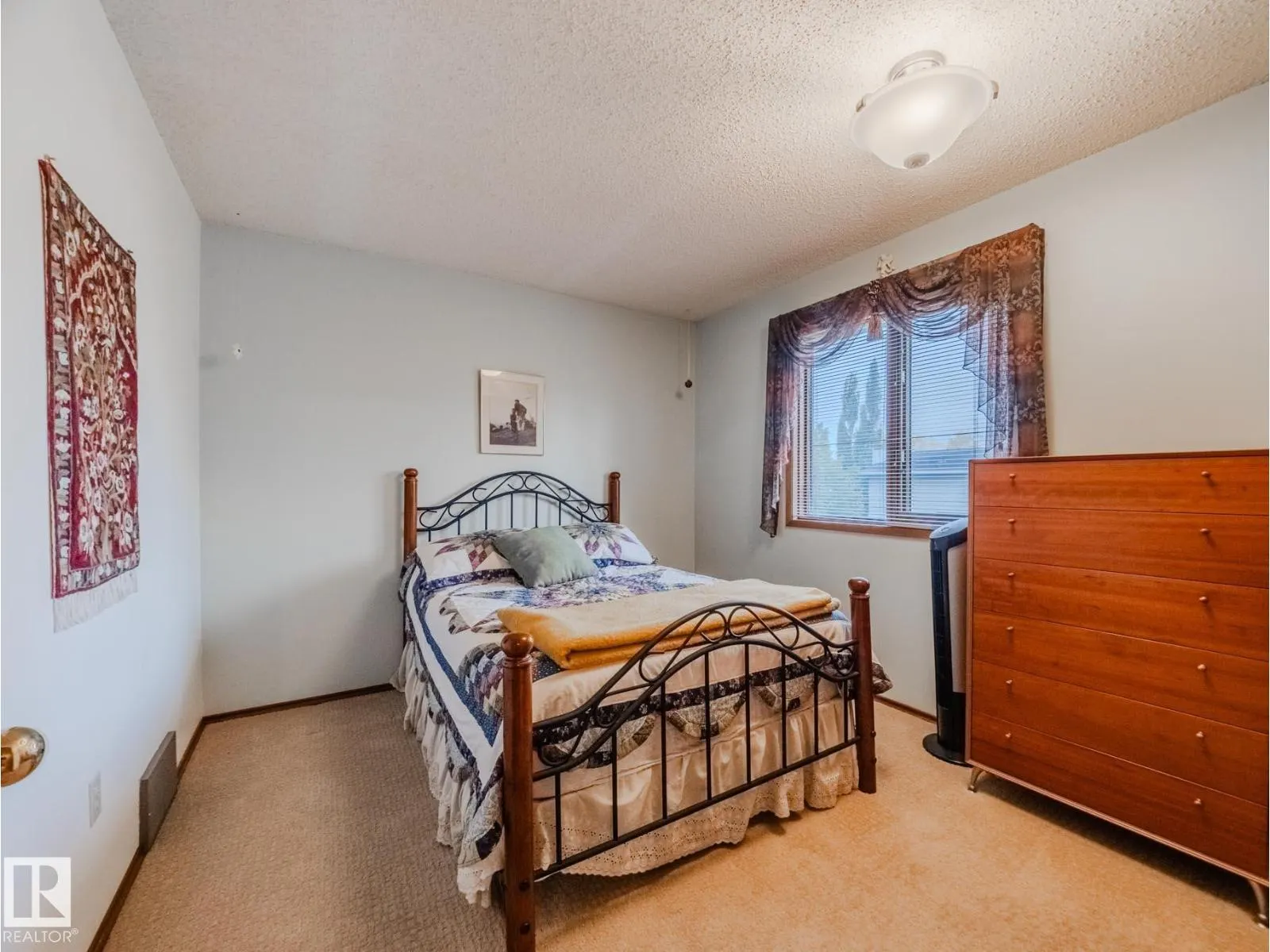 14 GREENBRIAR CR