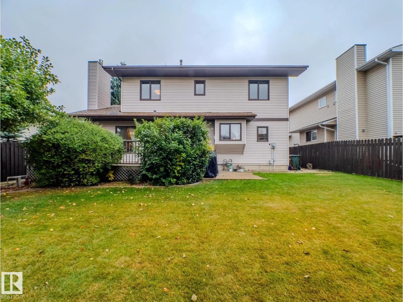 14 GREENBRIAR CR
