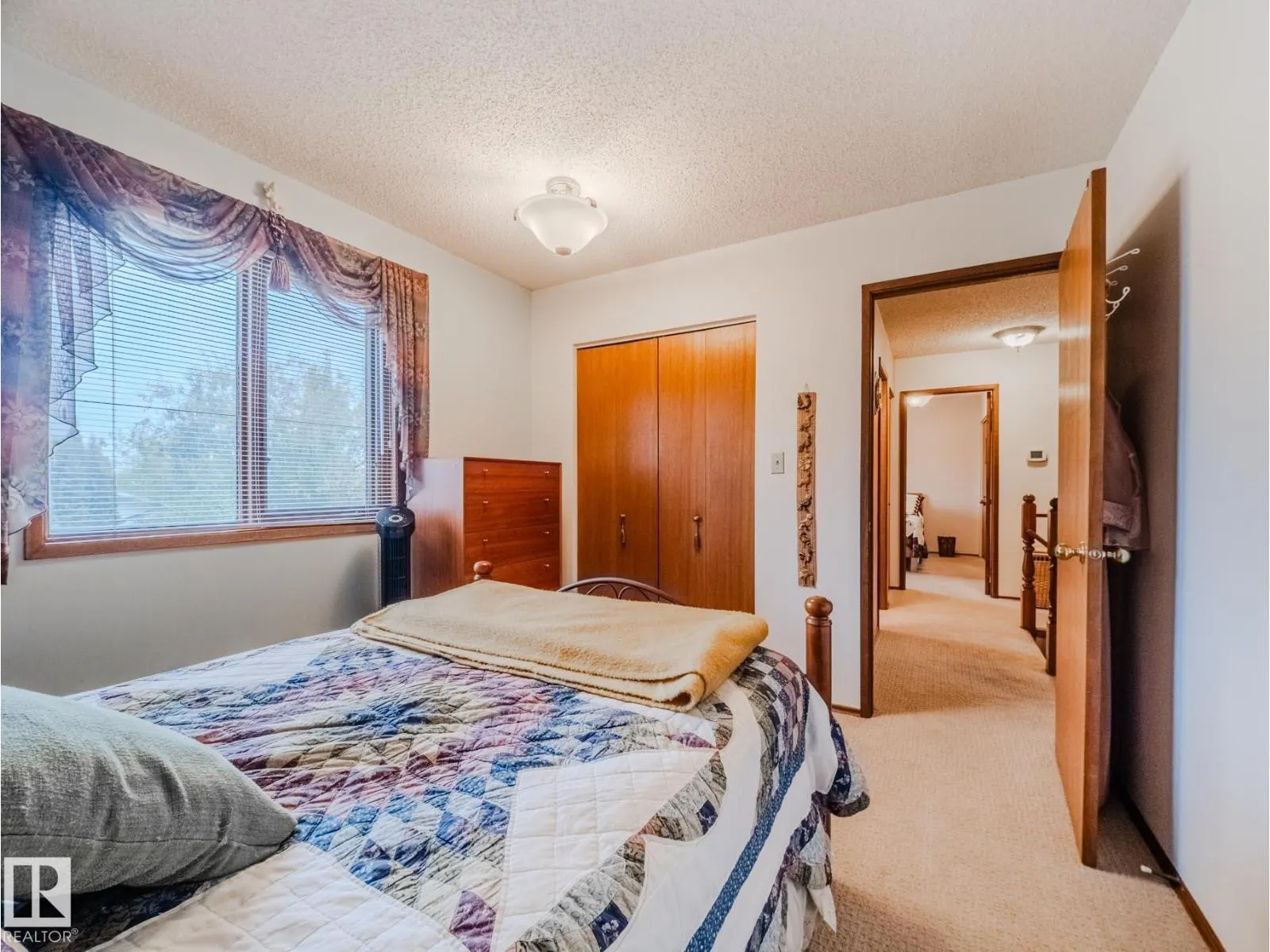 14 GREENBRIAR CR