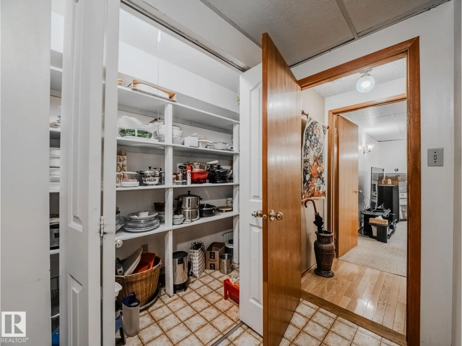 14 GREENBRIAR CR
