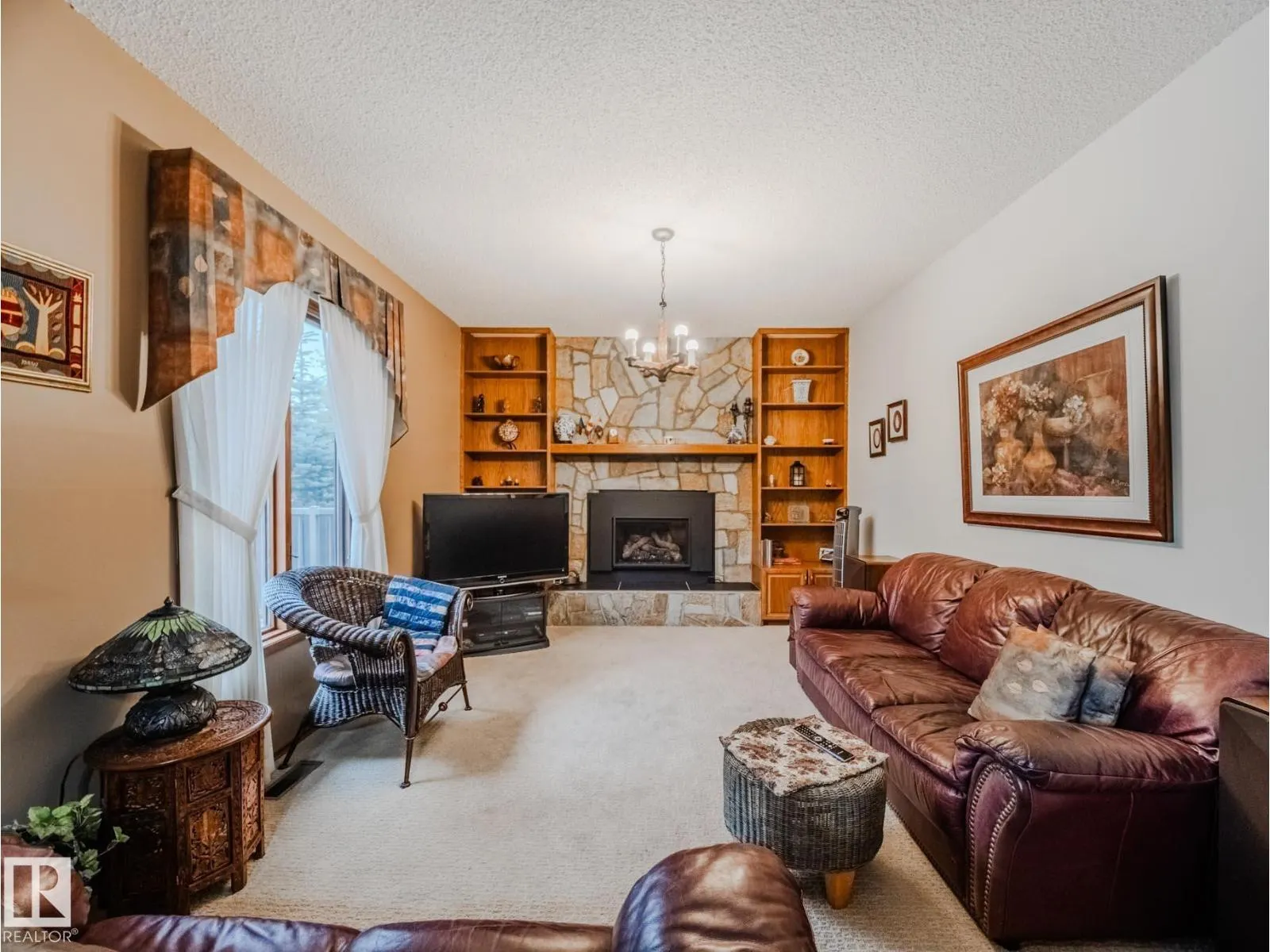 14 GREENBRIAR CR