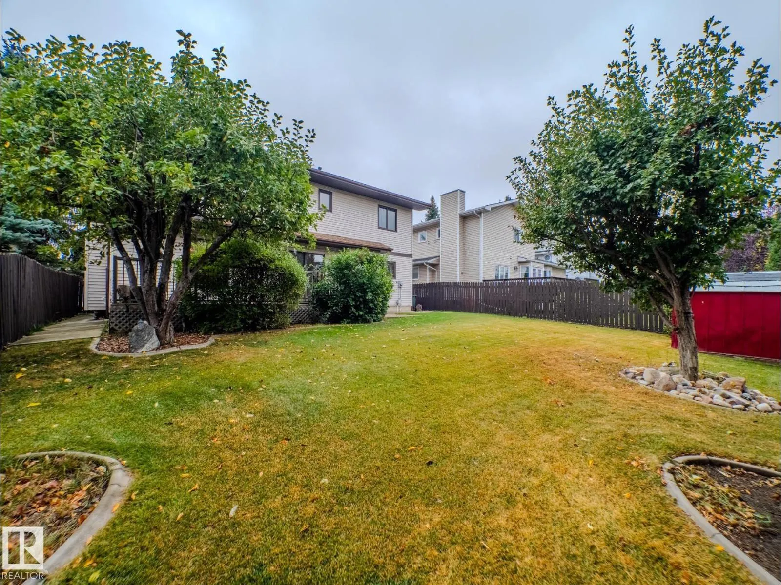 14 GREENBRIAR CR