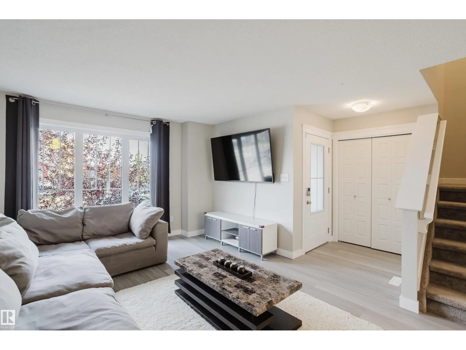 287 DESROCHERS BV SW