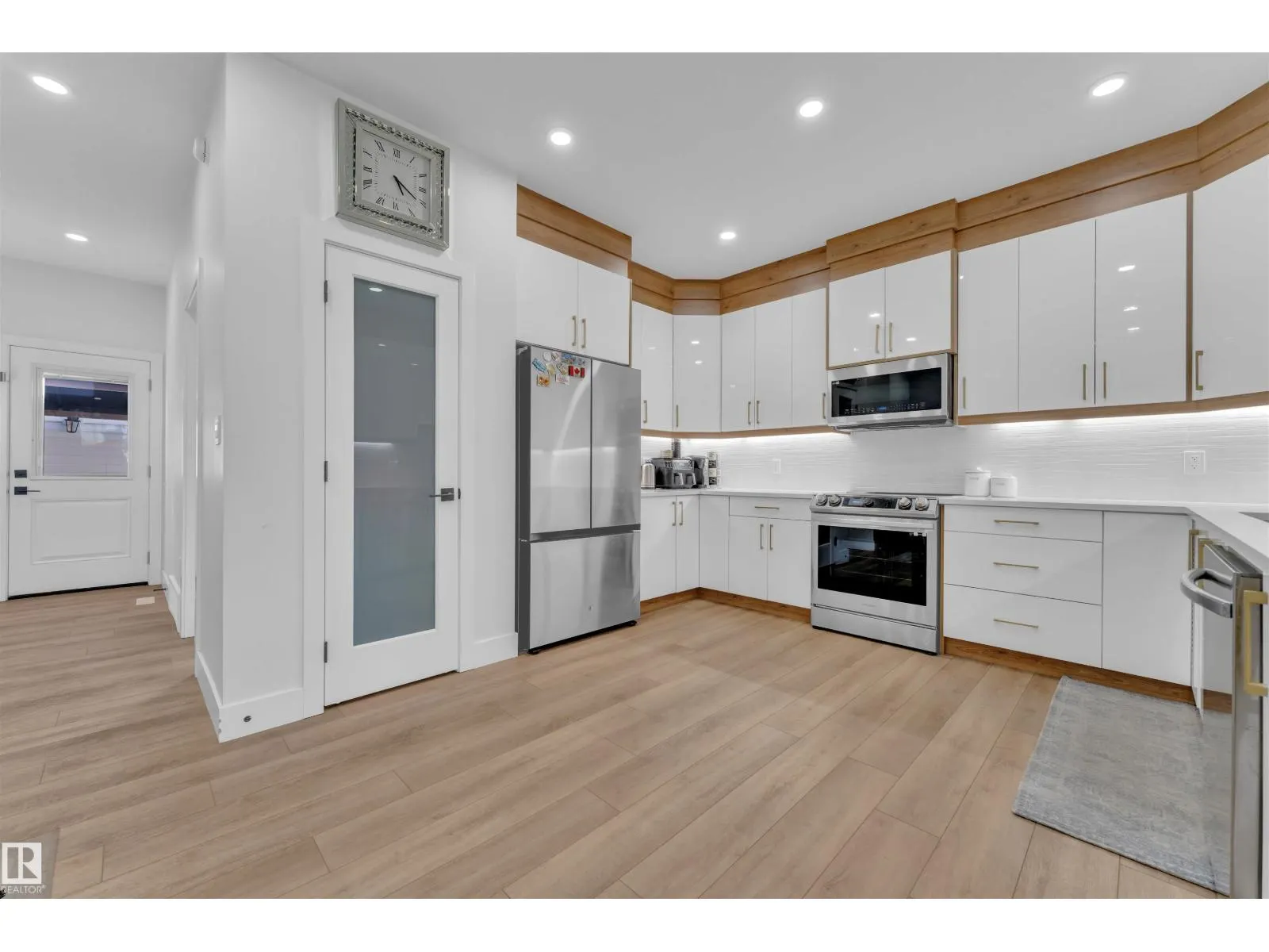 244 ROLSTON WD