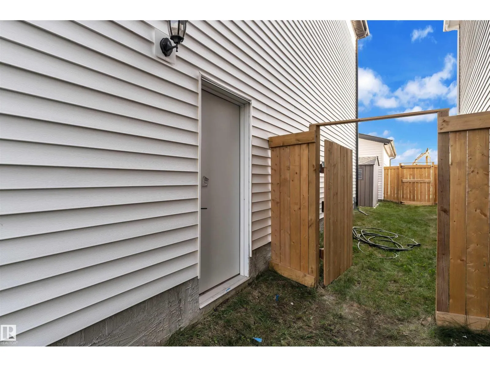 244 ROLSTON WD