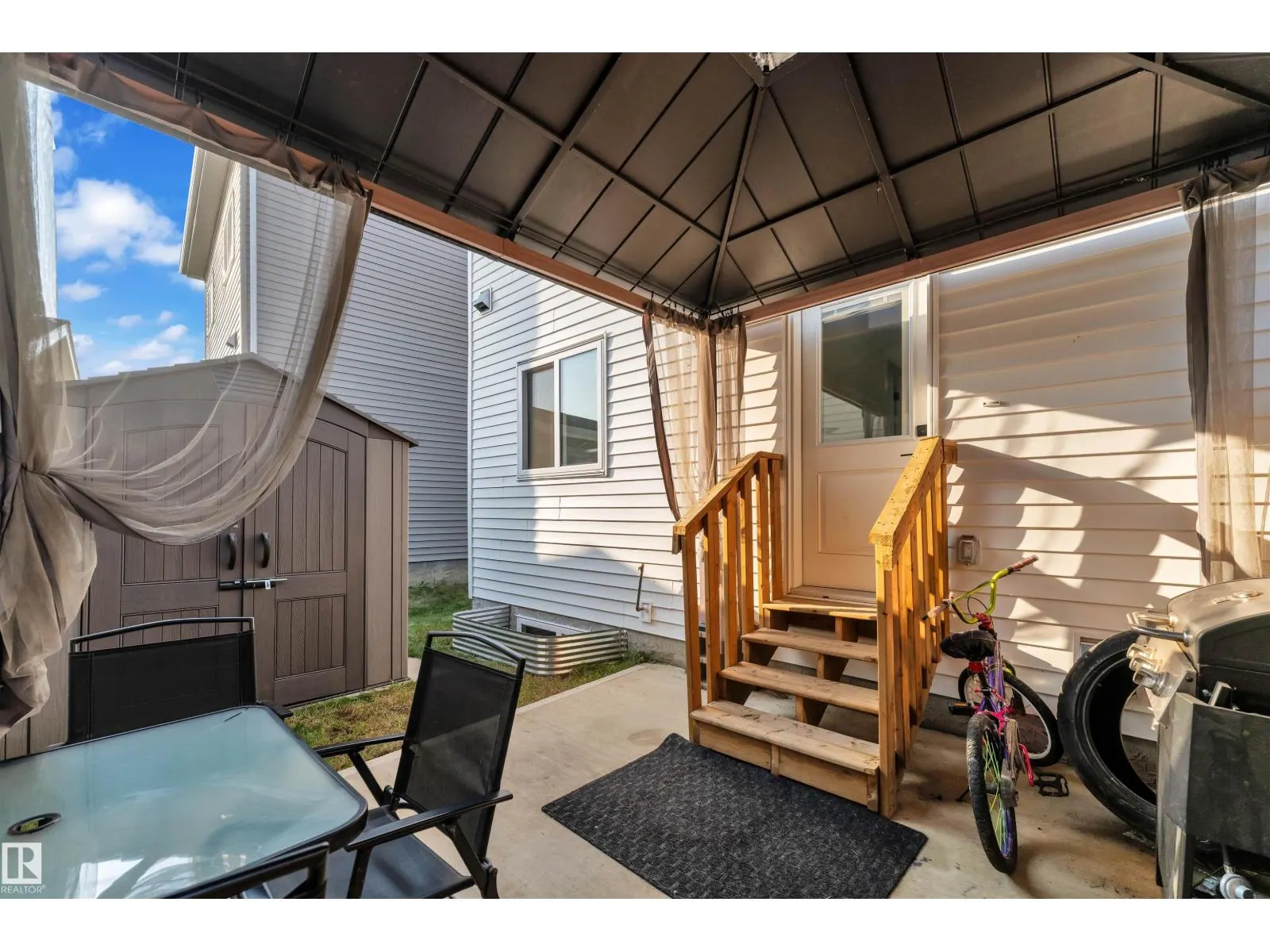 244 ROLSTON WD