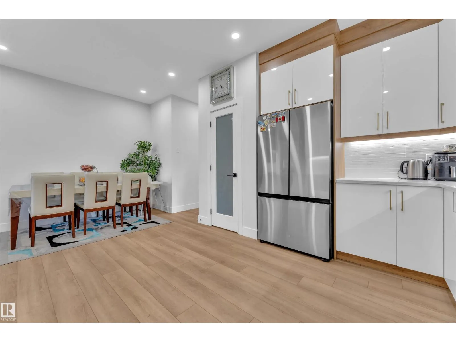 244 ROLSTON WD