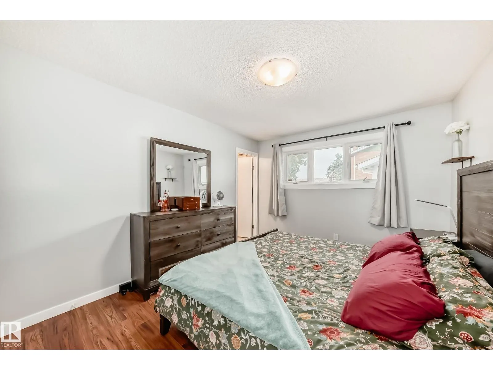 13046 32A ST NW