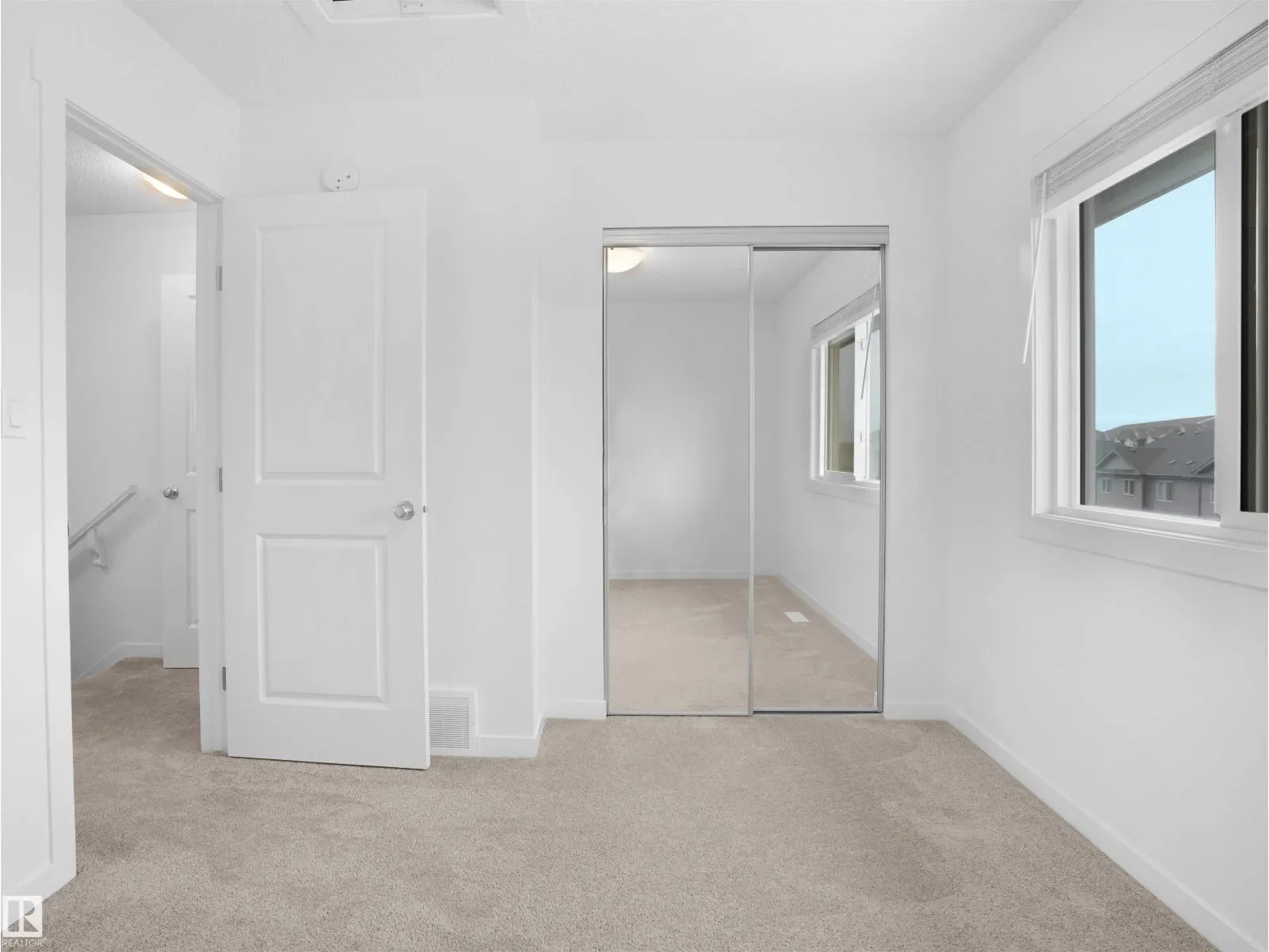 22803 84 AV NW