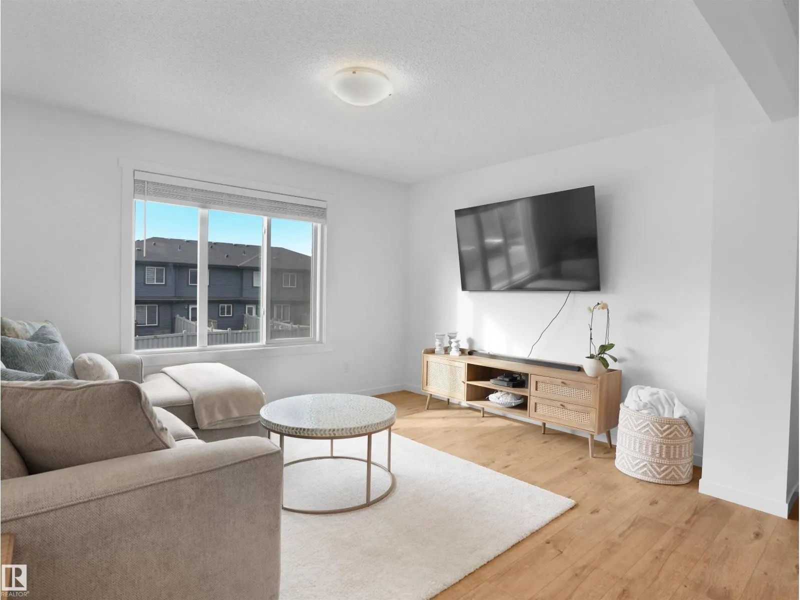 22803 84 AV NW