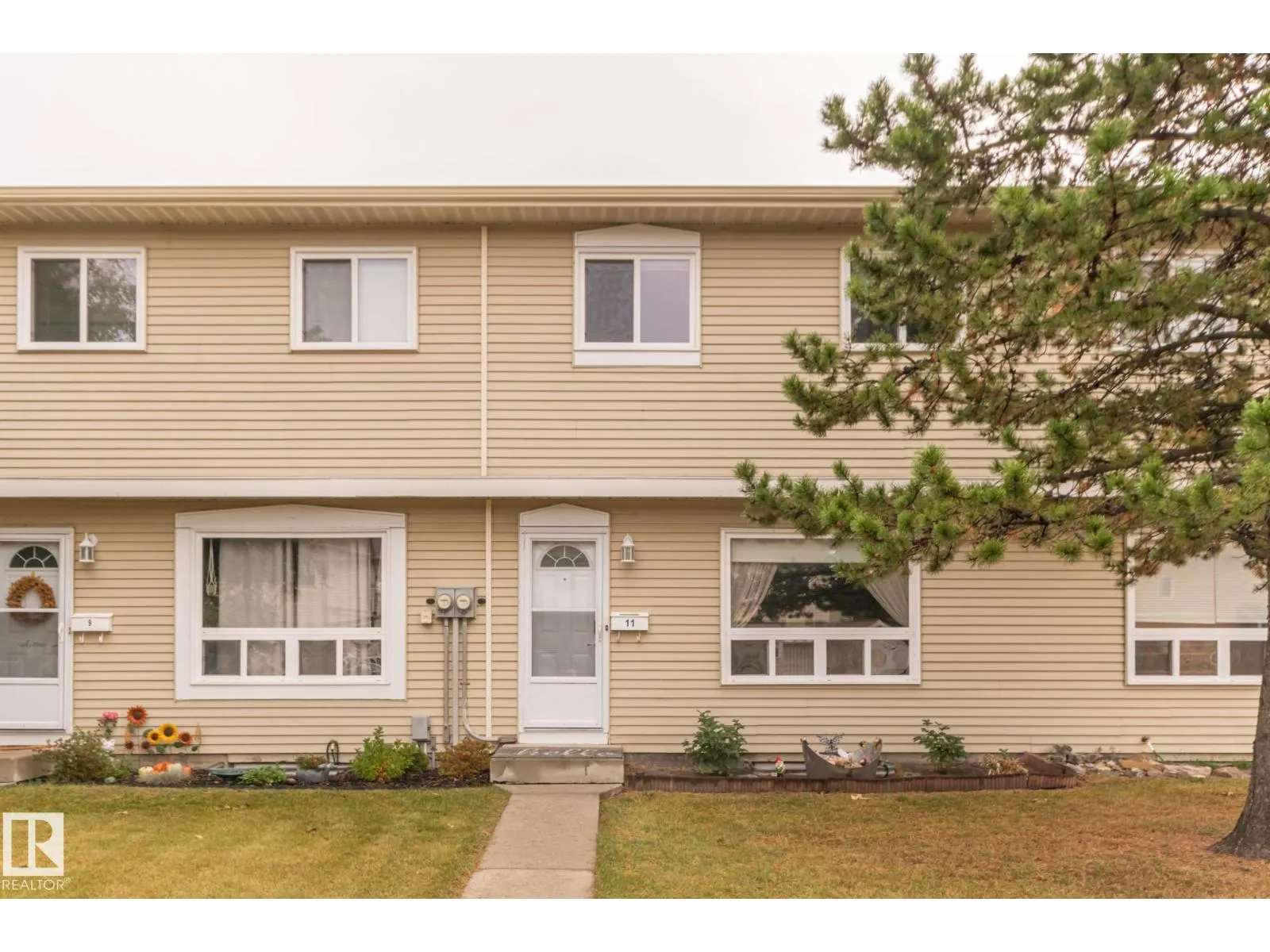 #11 2131 OAK ST