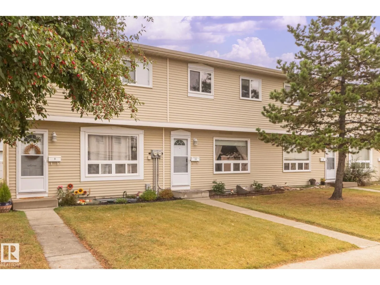 #11 2131 OAK ST