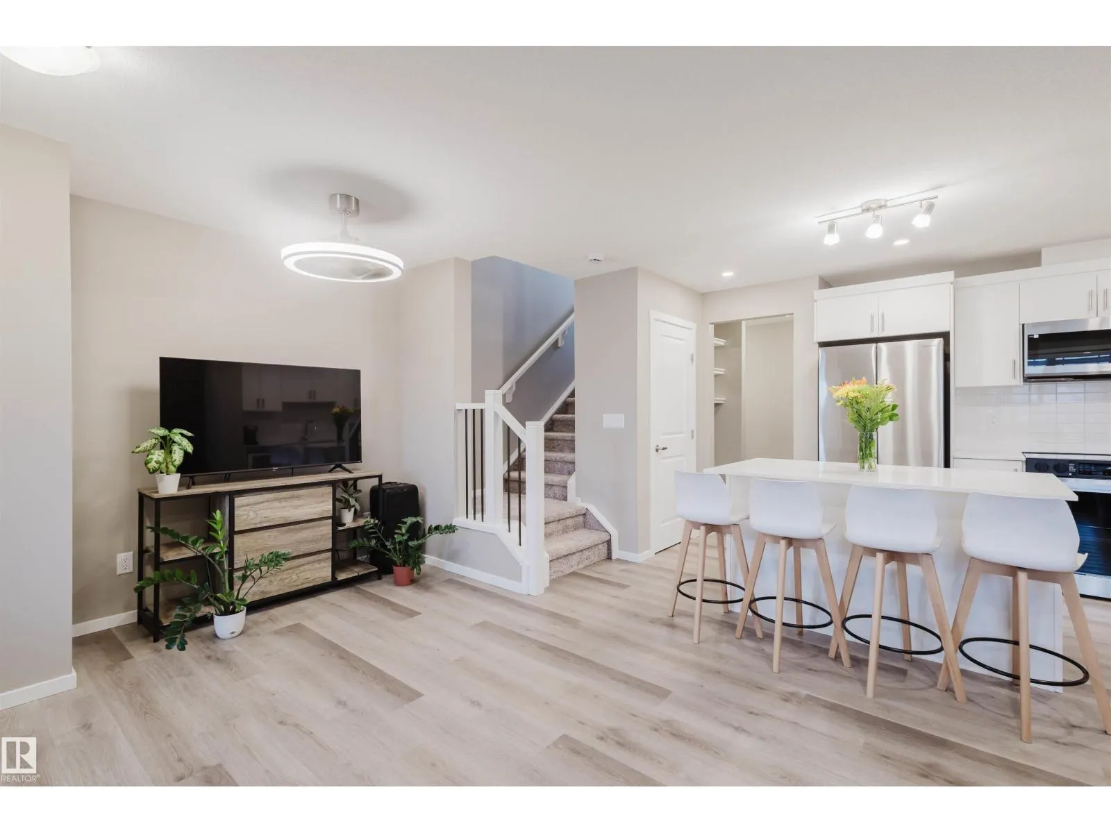 20808 19 AV NW