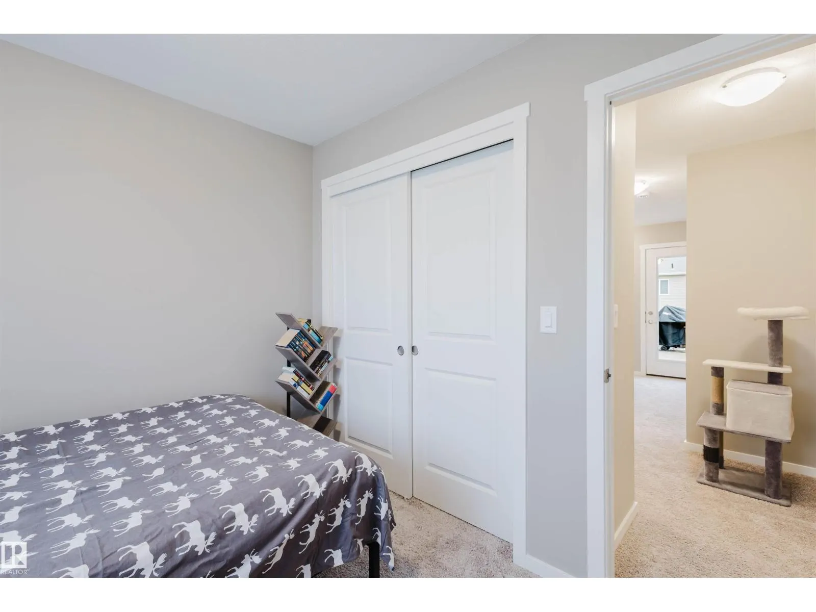 20808 19 AV NW
