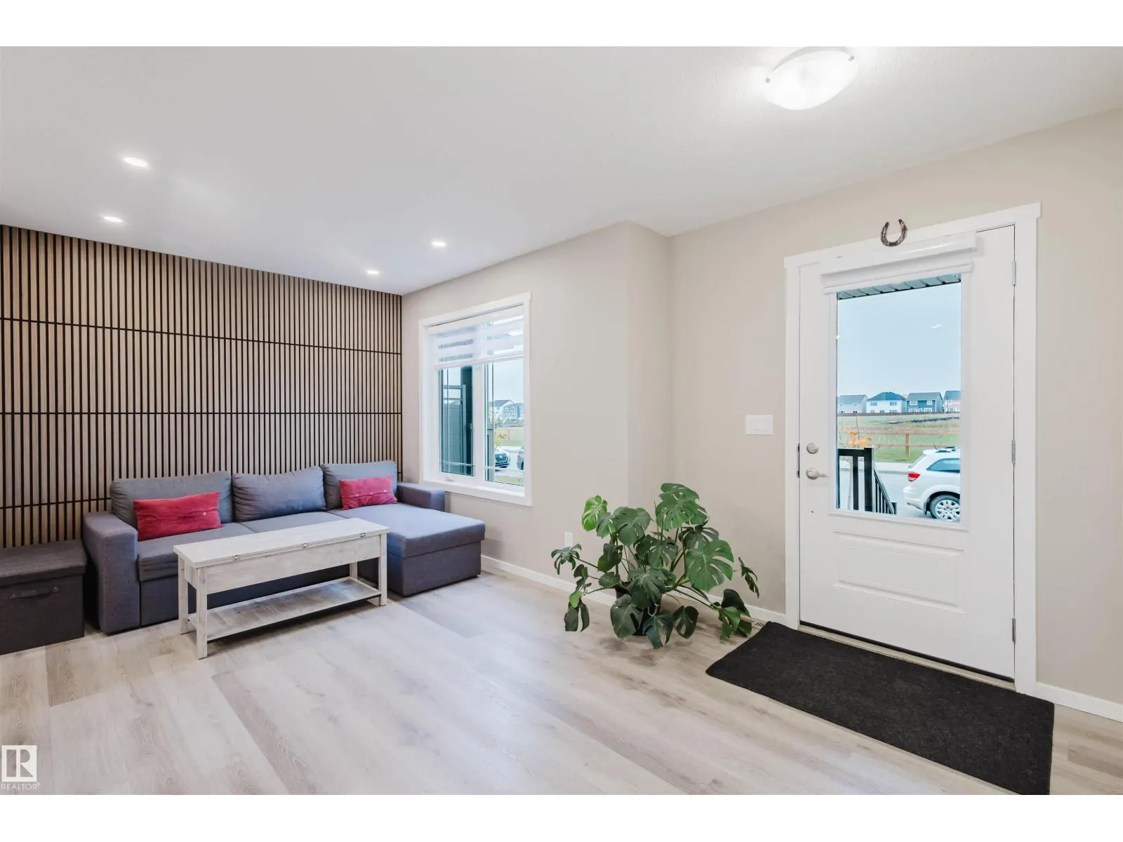 20808 19 AV NW