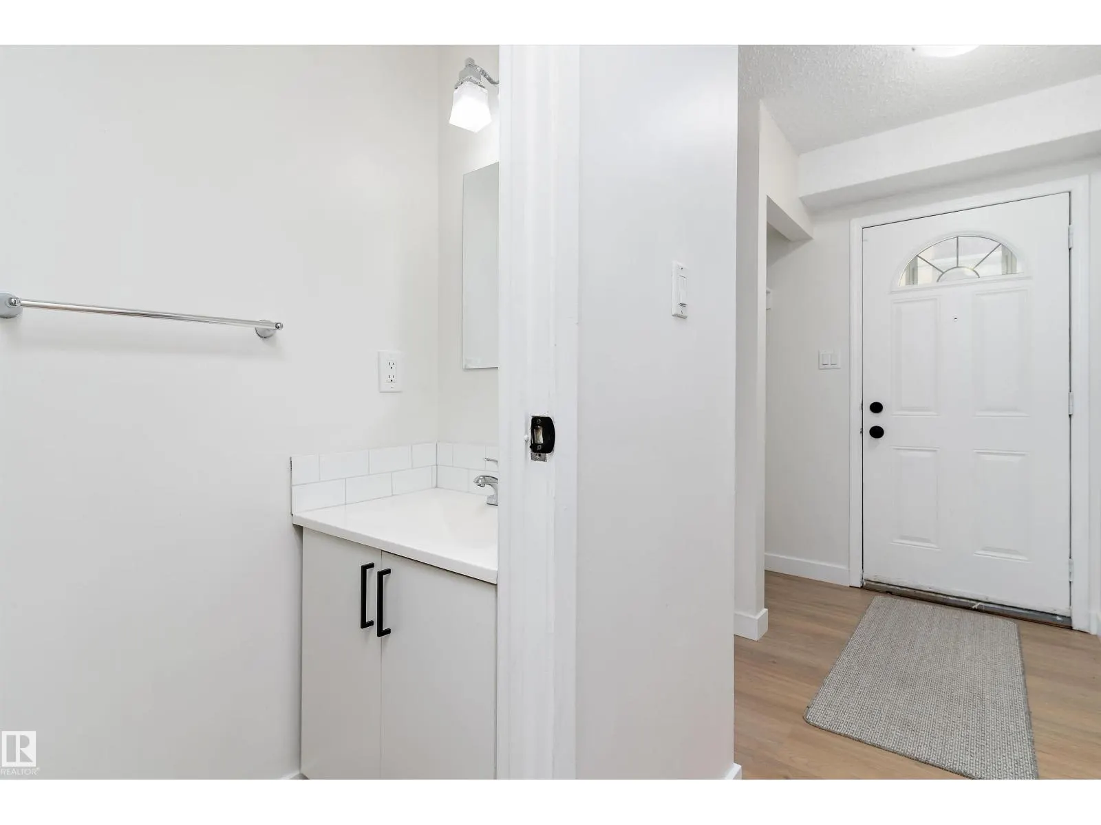 12H Clareview Village NW