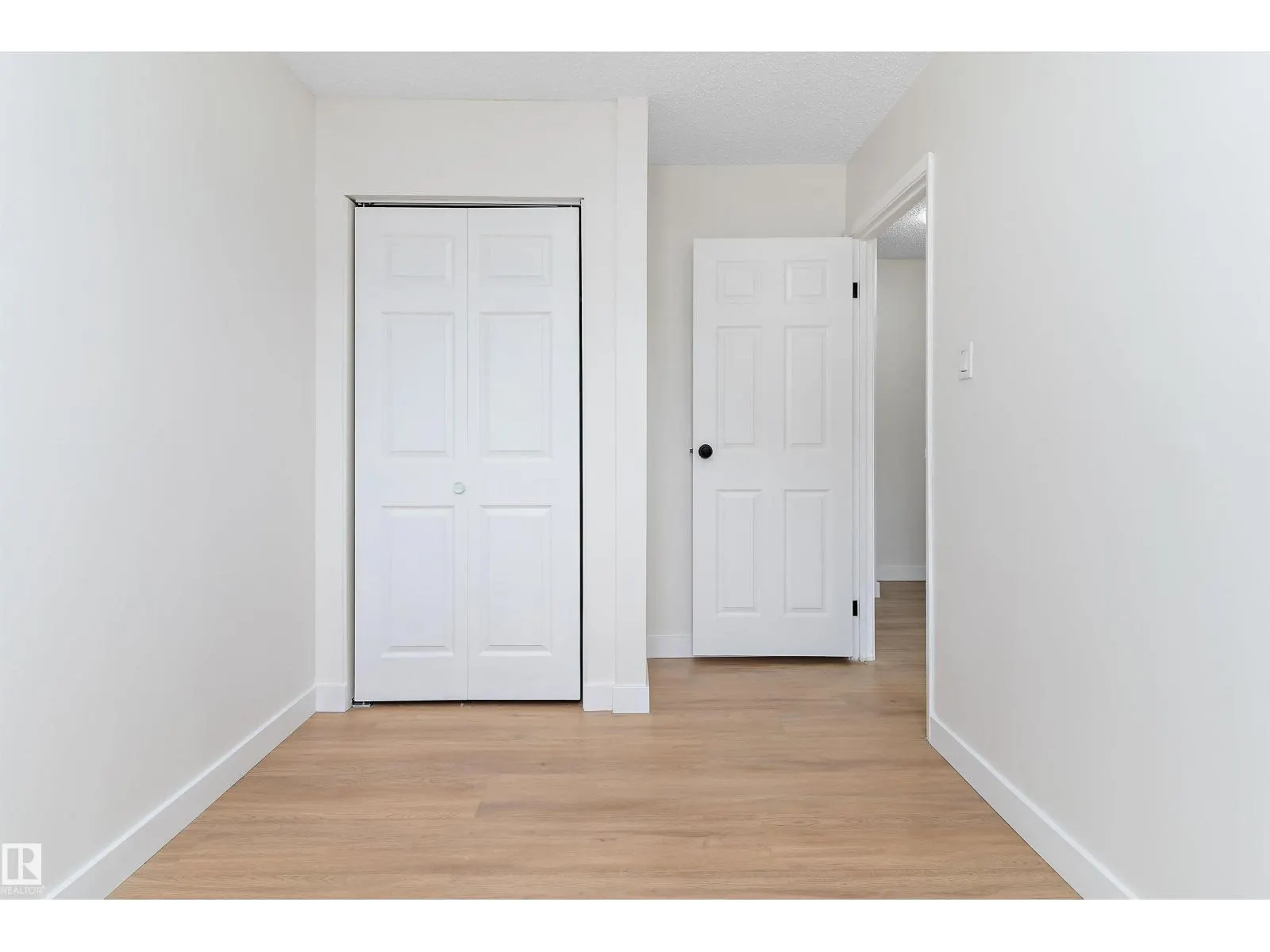 12H Clareview Village NW