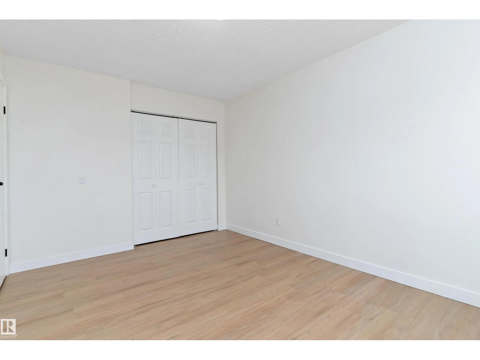 12H Clareview Village NW