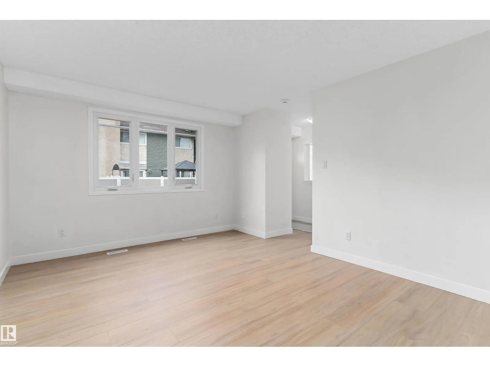 12H Clareview Village NW