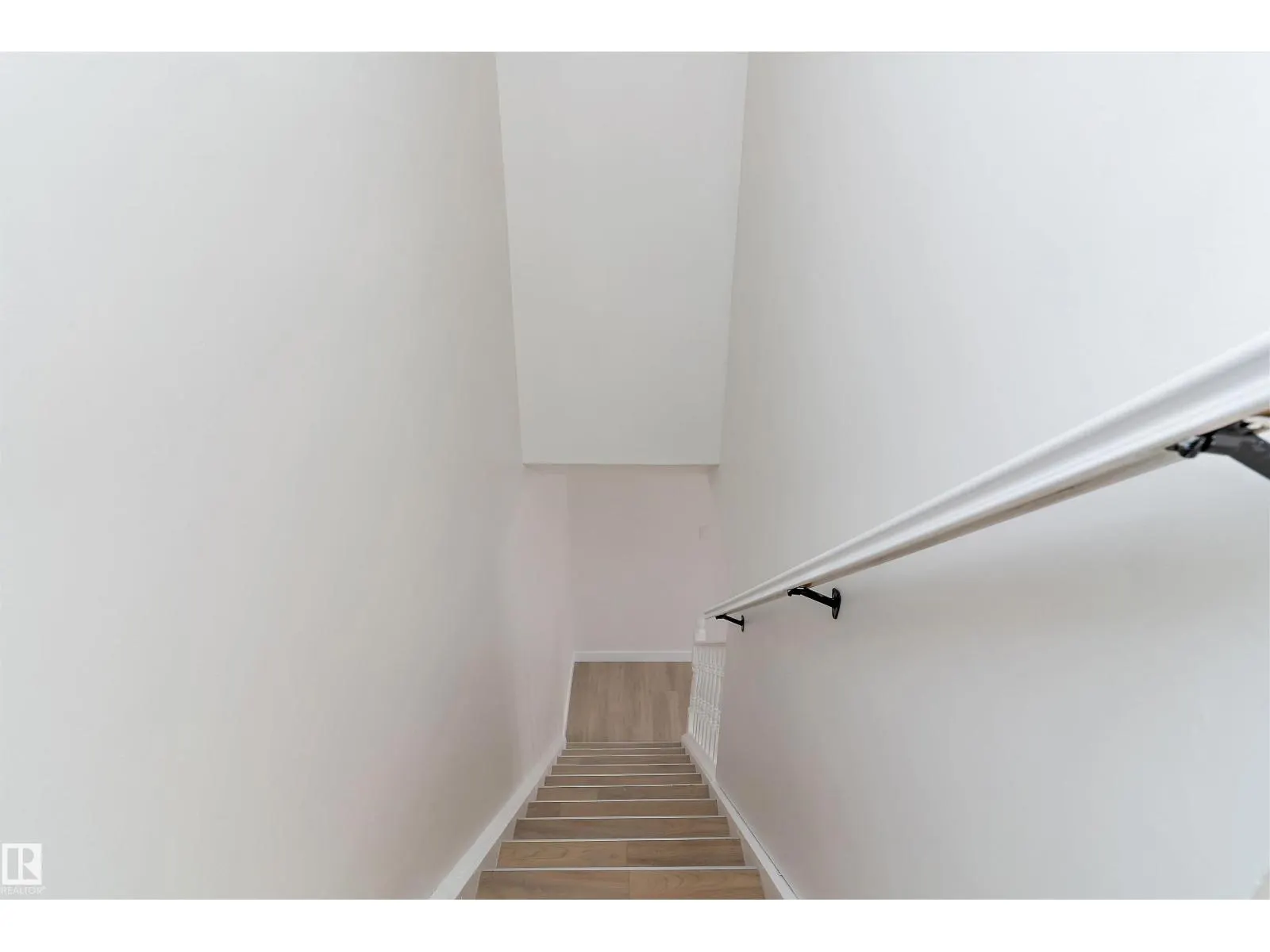 12H Clareview Village NW
