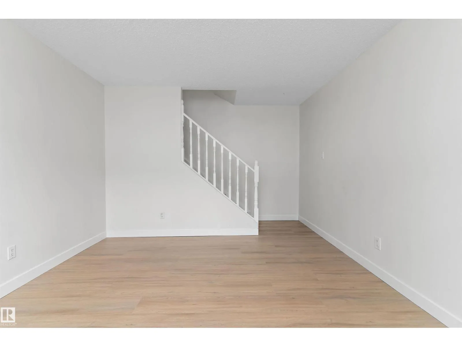 12H Clareview Village NW