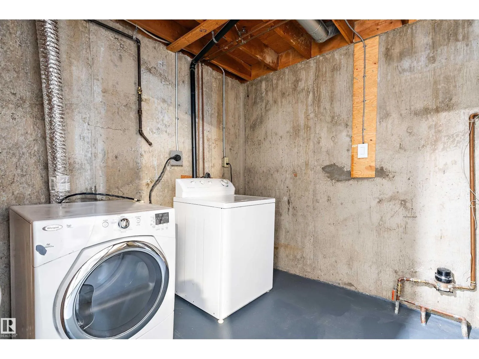 12H Clareview Village NW